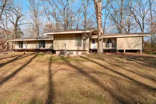 106 Lively Ave, Mt Pleasant, TX 75455 - Photo 2