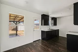 1307 Lynnwood Dr, Cleburne, TX 76033 - Photo 10