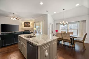 1105 Foxtail Dr, Mansfield, TX 76063 - Photo 6