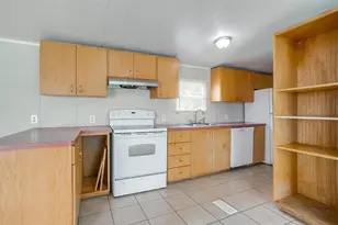 1021 Tanglewood Dr, Alvarado, TX 76009 - Photo 14