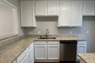 7425 Kingswood Dr, Fort Worth, TX 76133 - Photo 4