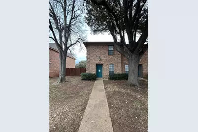 7425 Kingswood Drive, Fort Worth, TX 76133 - Photo 1