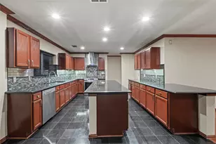 7201 Chambers Creek Ln, Arlington, TX 76002 - Photo 6