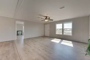 3061 Cochise Ct, Ferris, TX 75125 - Photo 4