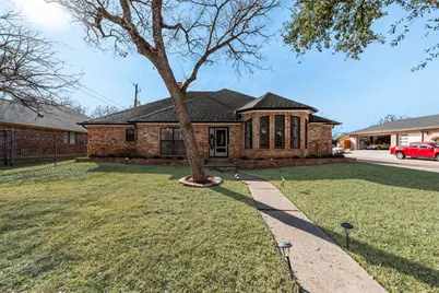6621 Townlake Circle, Arlington, TX 76016 - Photo 2
