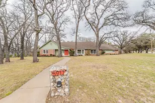 5917 Jacqueline Rd, Fort Worth, TX 76112 - Photo 2