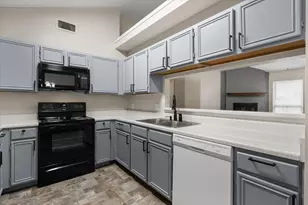 3624 Riverhead Dr, Arlington, TX 76015 - Photo 10