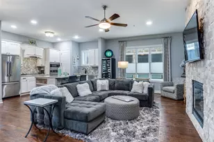 2811 Hood St, Dallas, TX 75219 - Photo 2