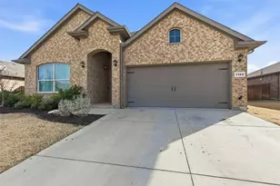 1109 Scotney Ln, Saginaw, TX 76131 - Photo 2