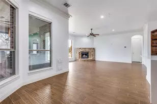 10009 Allen Mill Ct, Fort Worth, TX 76135 - Photo 24