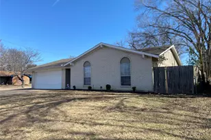 1119 Libra Dr, Cedar Hill, TX 75104 - Photo 2