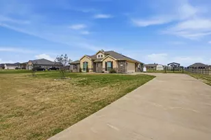 6472 County Rd 913, Godley, TX 76044 - Photo 2
