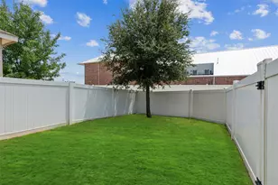 1120 Black Cherry Dr, Aubrey, TX 76227 - Photo 32