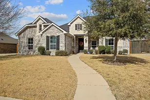 211 Debbie Way, Red Oak, TX 75154 - Photo 2