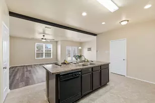 921 John Kennedy Dr, Saginaw, TX 76179 - Photo 10