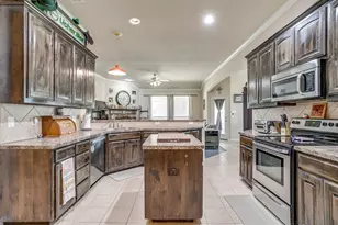 132 Creekwood Ranch Rd, Azle, TX 76020 - Photo 16