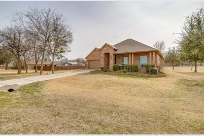 132 Creekwood Ranch Road, Azle, TX 76020 - Photo 1