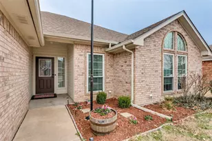 221 Rose Ave, Cleburne, TX 76033 - Photo 2