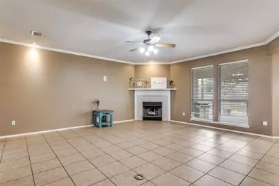 221 Rose Avenue, Cleburne, TX 76033 - Photo 8