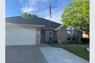 221 Rose Avenue, Cleburne, TX 76033 - Photo 2