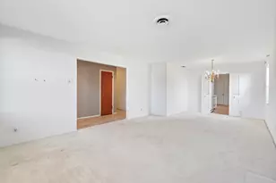 10236 Mapleridge Dr, Dallas, TX 75238 - Photo 12