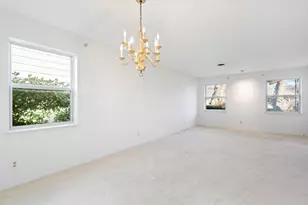 10236 Mapleridge Dr, Dallas, TX 75238 - Photo 10