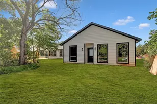 705 E Hanna St, Denison, TX 75021 - Photo 24