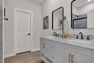 705 E Hanna Street, Denison, TX 75021 - Photo 14