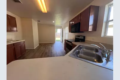 8911 Valley River Drive, Fort Worth, TX 76244 - Photo 4