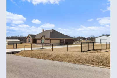 3021 Alvin Court, Cleburne, TX 76031 - Photo 20