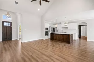 1045 Churchill Ln, Millsap, TX 76066 - Photo 2