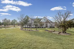 1045 Churchill Ln, Millsap, TX 76066 - Photo 8