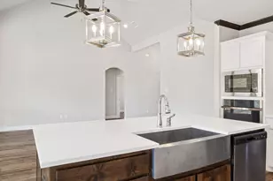 1045 Churchill Ln, Millsap, TX 76066 - Photo 16