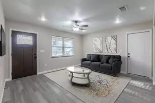 613 N Rita St, Waco, TX 76705 - Photo 4