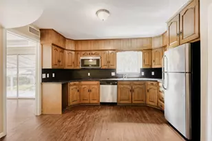 6612 E Mockingbird Ln, Dallas, TX 75214 - Photo 10