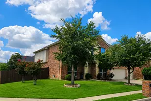 2301 Emerald Lake Ln, Little Elm, TX 75068 - Photo 2