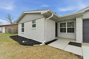 2009 Barton Dr, Arlington, TX 76010 - Photo 24
