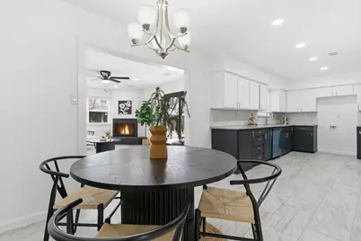 2009 Barton Drive, Arlington, TX 76010 - Photo 10