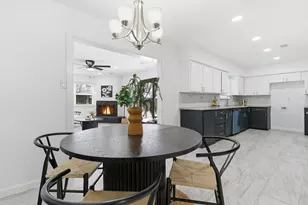 2009 Barton Dr, Arlington, TX 76010 - Photo 10