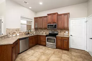 4245-B Swan Forest Dr, Carrollton, TX 75010 - Photo 4