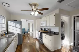 305 Cheyenne Dr, Runaway Bay, TX 76426 - Photo 8