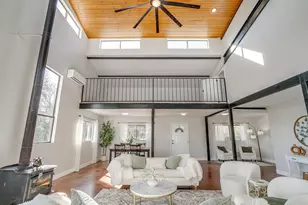 170 Creekwood Dr, Blum, TX 76627 - Photo 14