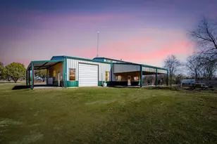 170 Creekwood Dr, Blum, TX 76627 - Photo 2