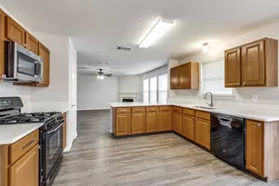 601 Mallard Dr, Saginaw, TX 76131 - Photo 6