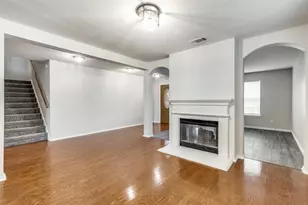 601 Mallard Dr, Saginaw, TX 76131 - Photo 10