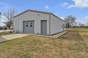 10800 Hunter Dr, Justin, TX 76247 - Photo 28