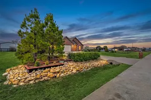 10800 Hunter Dr, Justin, TX 76247 - Photo 4