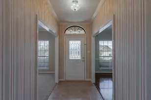 527 Gingerbread Ln, Waxahachie, TX 75165 - Photo 2