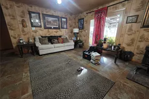 506 Hall St, Graham, TX 76450 - Photo 18