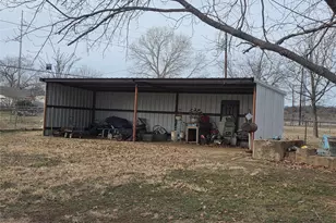 506 Hall St, Graham, TX 76450 - Photo 6